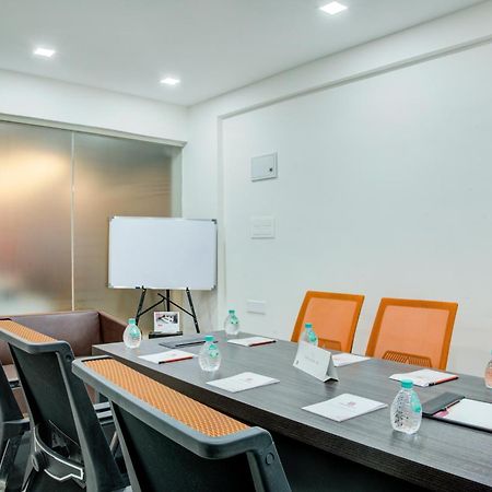 Hotel Sterling Inn Bangalore International Airport Yelahanka Zewnętrze zdjęcie