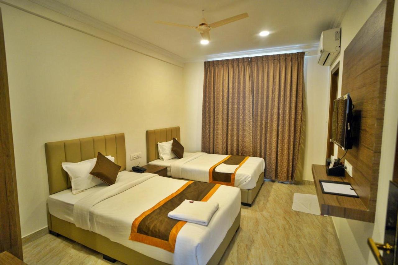 Hotel Sterling Inn Bangalore International Airport Yelahanka Zewnętrze zdjęcie