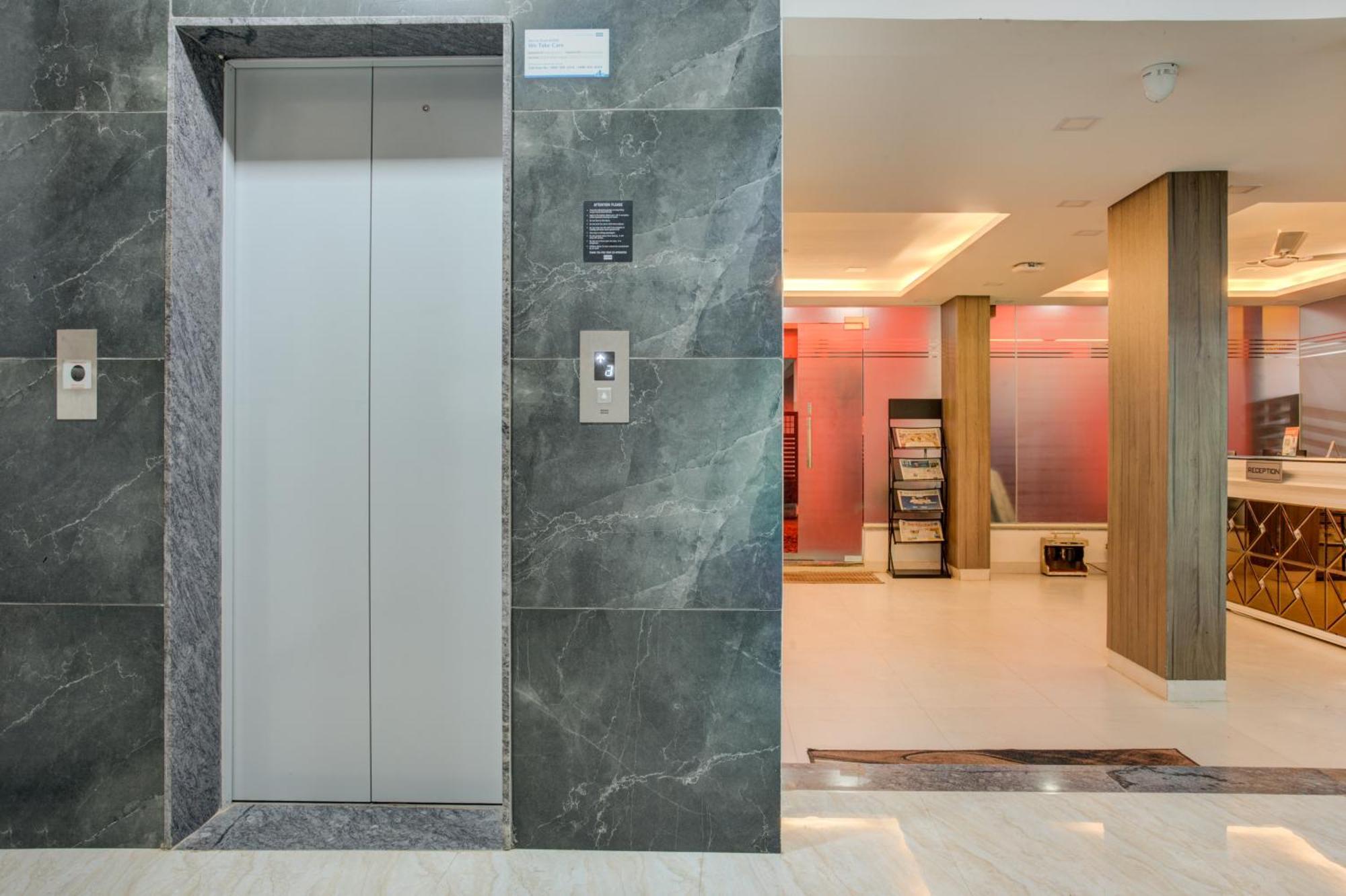 Hotel Sterling Inn Bangalore International Airport Yelahanka Zewnętrze zdjęcie