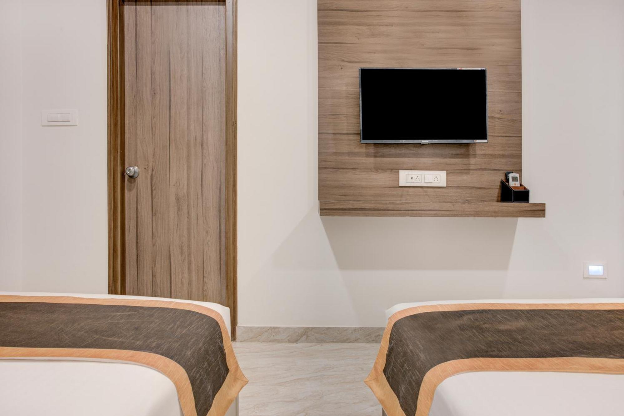 Hotel Sterling Inn Bangalore International Airport Yelahanka Zewnętrze zdjęcie