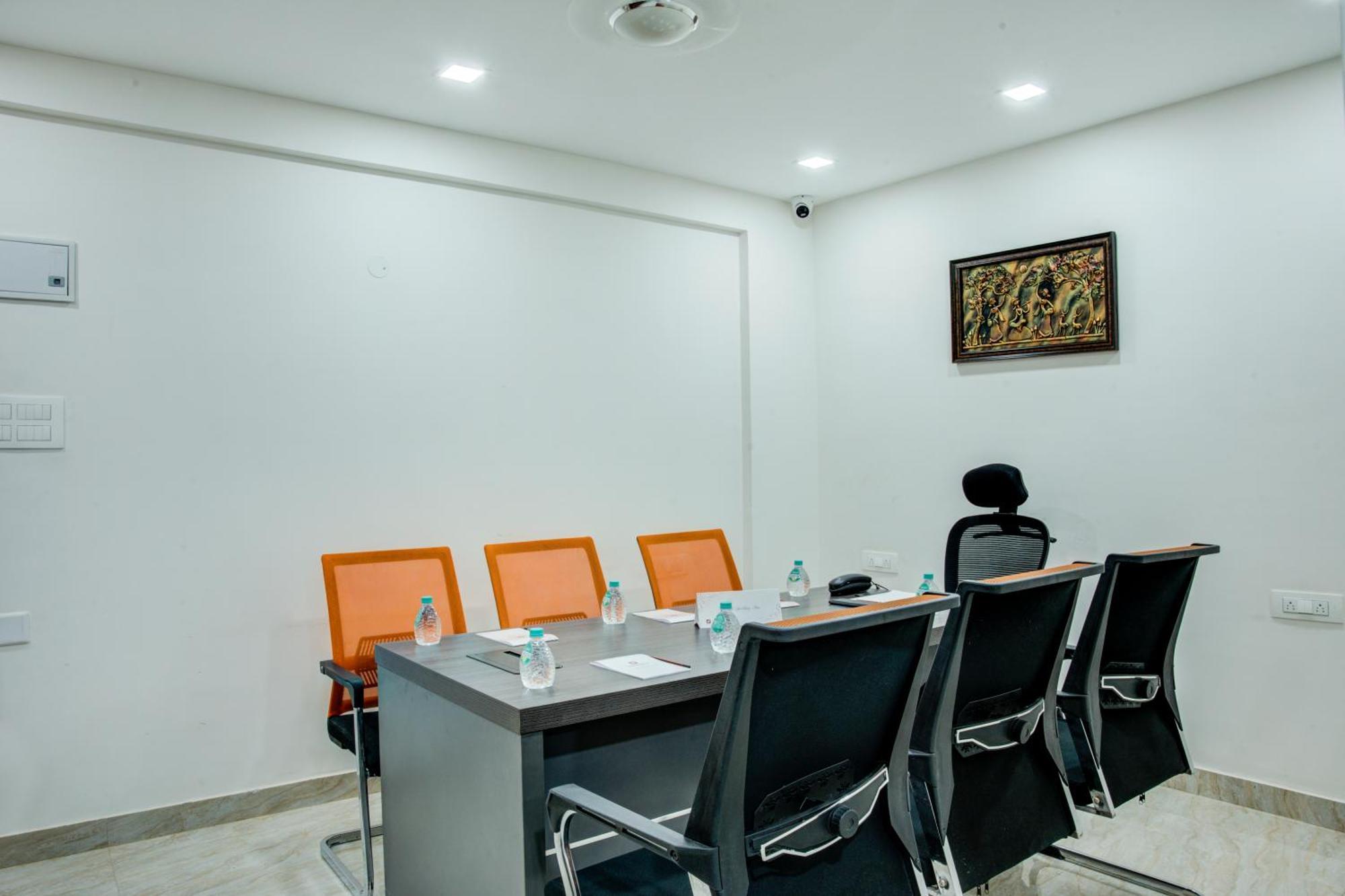 Hotel Sterling Inn Bangalore International Airport Yelahanka Zewnętrze zdjęcie