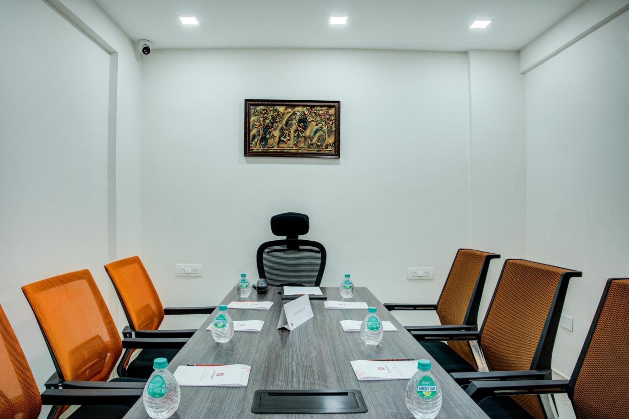 Hotel Sterling Inn Bangalore International Airport Yelahanka Zewnętrze zdjęcie